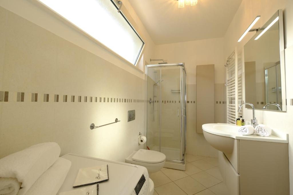 Bagno con doccia
